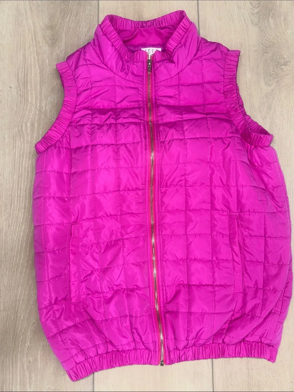 TCEC Quilted Cinch Trim Vest, Fuchsia